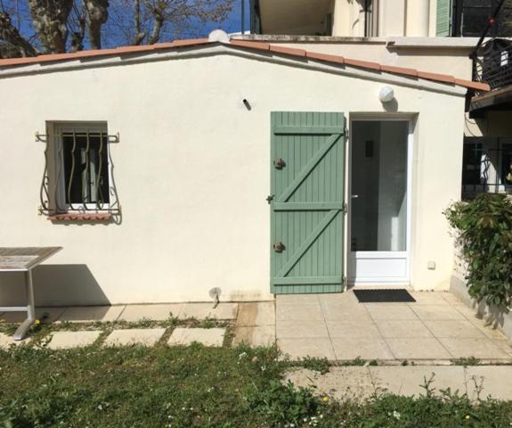 Un Jardin Dans La Ville La Ciotat Exterior photo